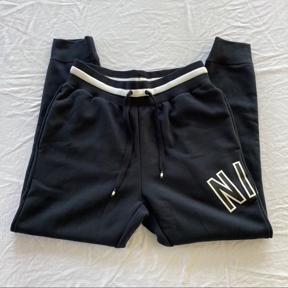 Nike Air Pants - Picture 3 of 7